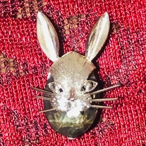 $4 when bundled BSK brooch